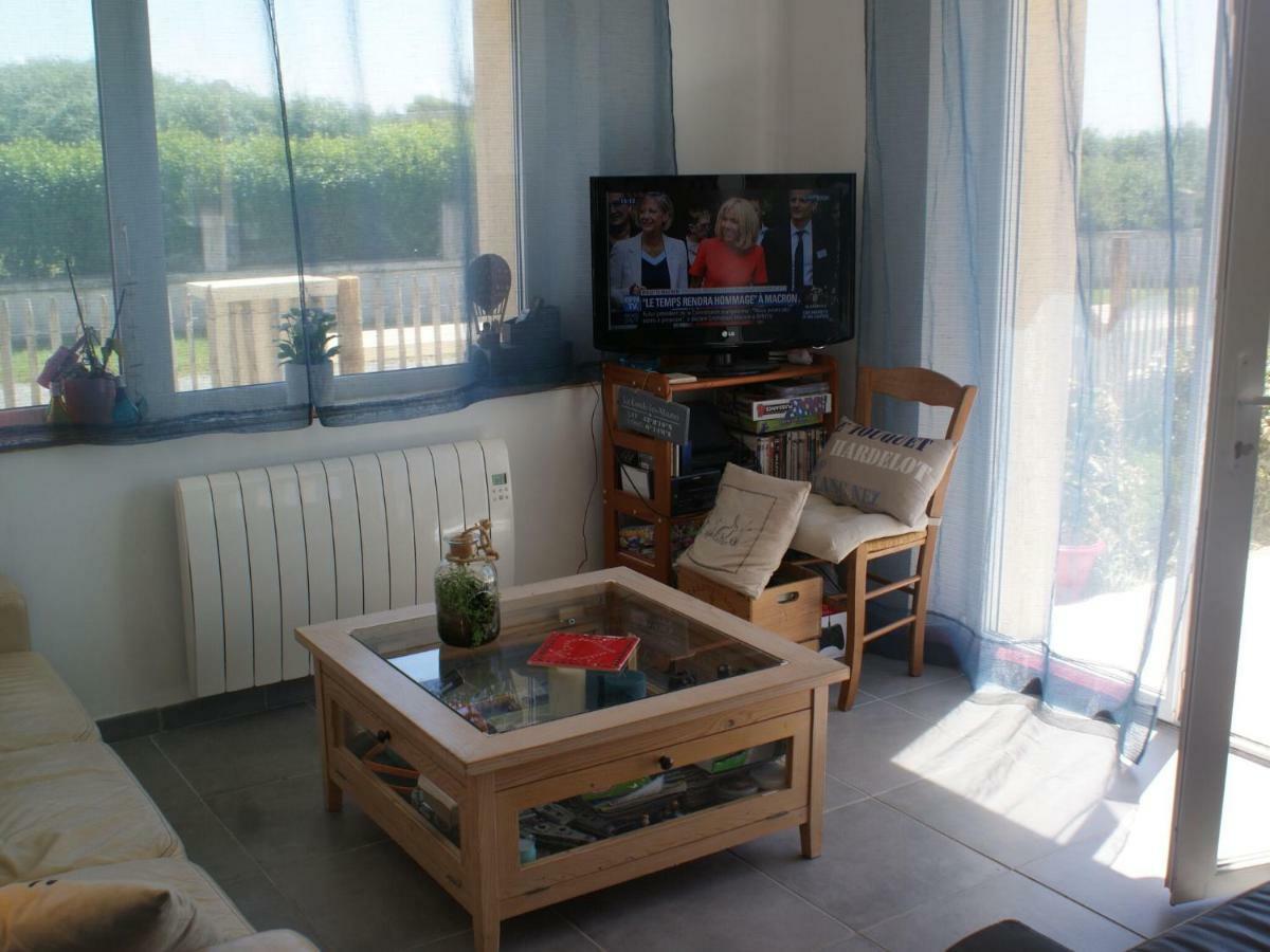 Wonderful Holiday Home In Audinghen With Garden Exteriör bild